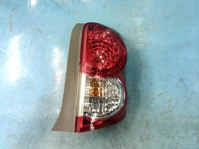 Right Tail Light TOYOTA Corolla Rumion 2008 DBA-ZRE152 — photo 1