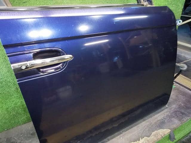 Front Right Door Assembly HONDA Elysion 2004 DBA-RR1 — photo 3
