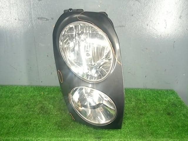 Right Headlight MITSUBISHI Minica 2000 GF-H42A — photo 1