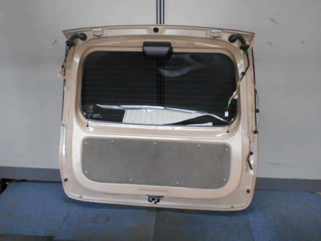 Back Door Assembly NISSAN Moco 2010 DBA-MG22 — photo 5