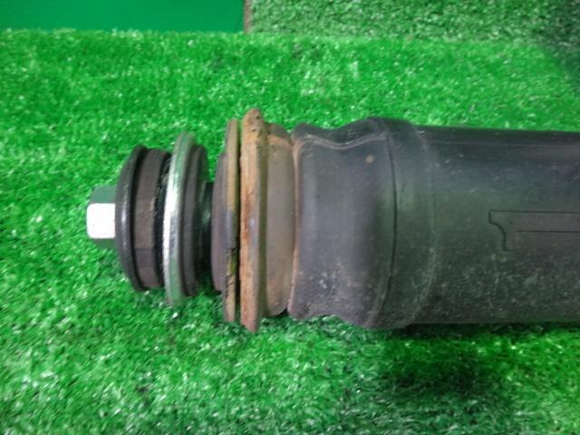 Rear Left Shock Absorber TOYOTA Prius 2010 DAA-ZVW30 — photo 2