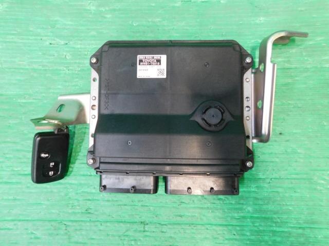 Engine Control Unit TOYOTA SAI 2009 DAA-AZK10 — photo 1