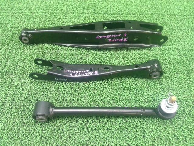 Rear Right Lower Control Arm SUBARU Impreza 2019 DBA-GT3 — photo 1
