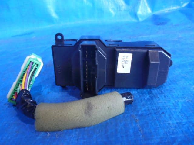 Power Window Switch HONDA Zest 2009 CBA-JE2 — photo 2