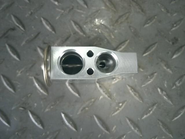 A/C Parts TOYOTA Wish 2010 DBA-ZGE20 — photo 2