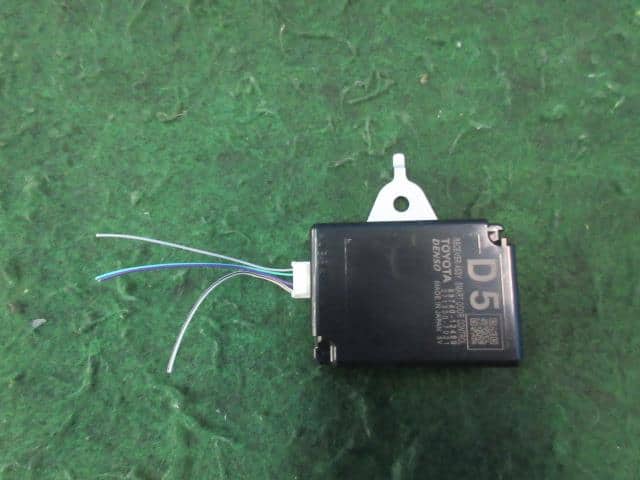 Electrical Component TOYOTA COROLLA 2019 3BA-ZRE212 8794012480 — photo 1