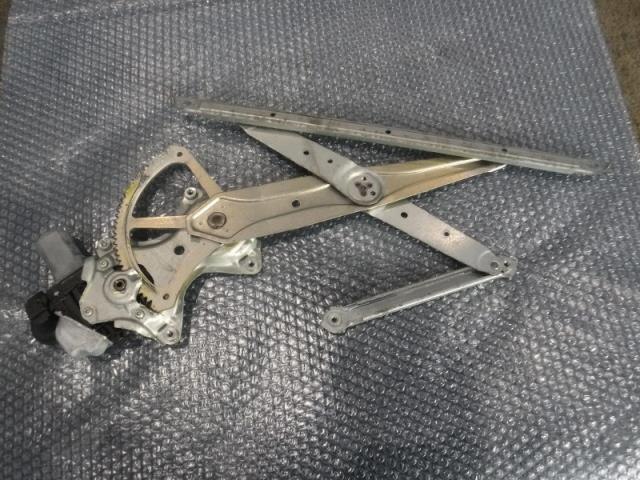 Front Left Door Regulator TOYOTA SAI 2009 DAA-AZK10 — photo 2