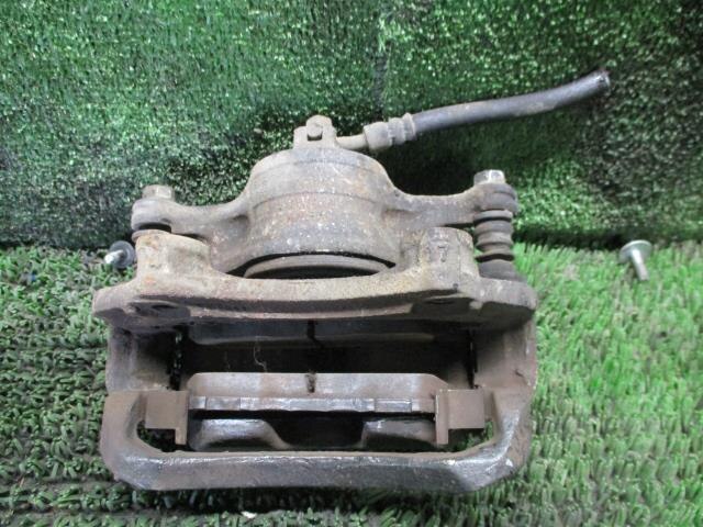 Front Right Caliper NISSAN Bluebird Sylphy 2003 TA-QNG10 — photo 2