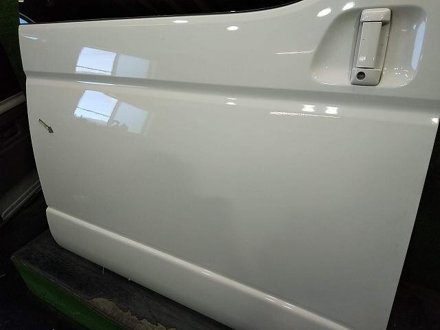 Rear Right Door Assembly TOYOTA Hiace 2008 ADF-KDH201 — photo 4