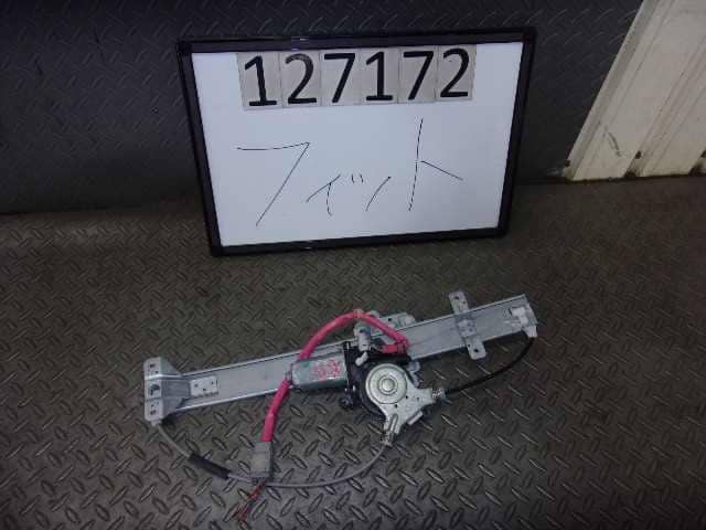 Front Right Door Regulator HONDA Fit Aria 2007 DBA-GD9 72210SELT02 — photo 1