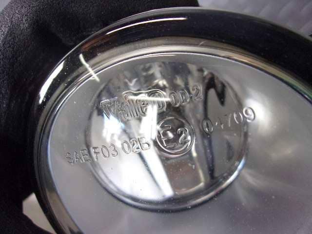 Right Fog Light TOYOTA bB 2006 DBA-QNC25 — photo 3