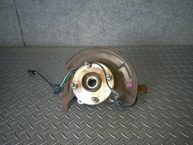 Front Right Knuckle Hub Assembly DAIHATSU Tanto 2014 DBA-LA600S — photo 1