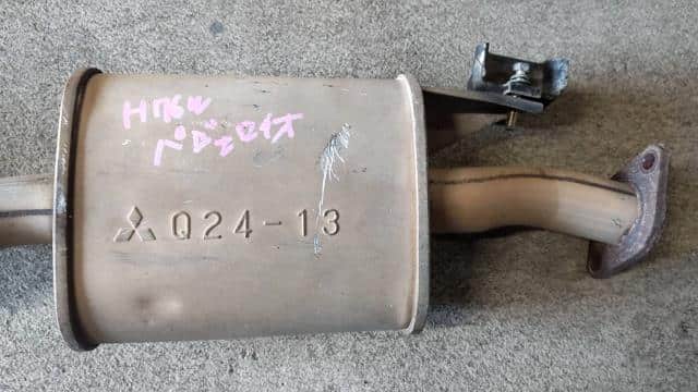 Exhaust Center Muffler MITSUBISHI Pajero iO 1999 GF-H76W — photo 2