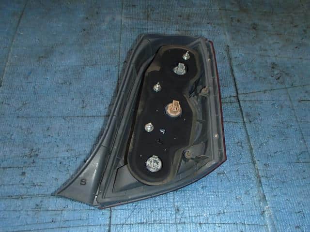 Left Tail Light HONDA Life 2010 CBA-JC2 — photo 2