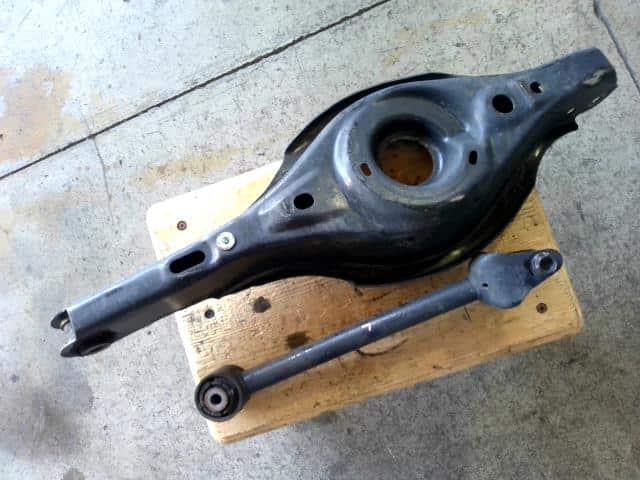 Rear Left Lower Control Arm MAZDA CX-5 2012 LDA-KE2FW KD3528350 — photo 2