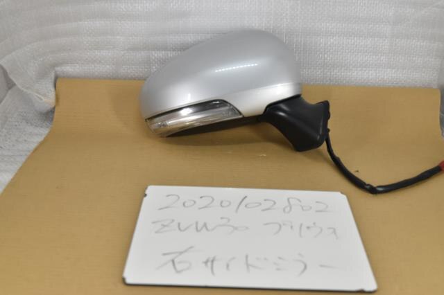 Right Side Mirror TOYOTA Prius 2009 DAA-ZVW30 — photo 1