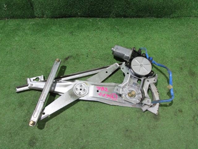 Front Left Door Regulator HONDA Life 2002 LA-JB2 — photo 2
