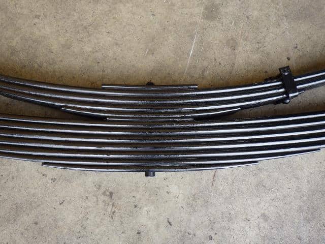 Rear Right Leaf Spring Assembly Mitsubishi Fuso Fighter Mignon 2003 KK-FK61FJ MK331204 — photo 3