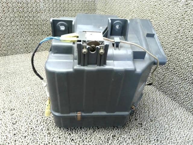 Air Conditioner Assembly MAZDA RX-7 1987 E-FC3C F04461520A — photo 1