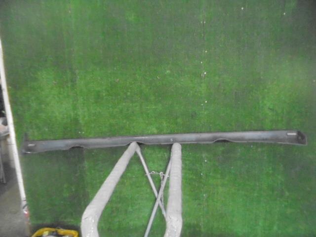 Right Side Step TOYOTA Noah 2004 TA-AZR60 — photo 3
