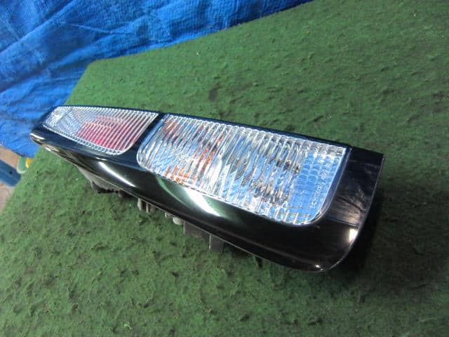 Left Tail Light NISSAN Cube 2001 TA-AZ10 — photo 2