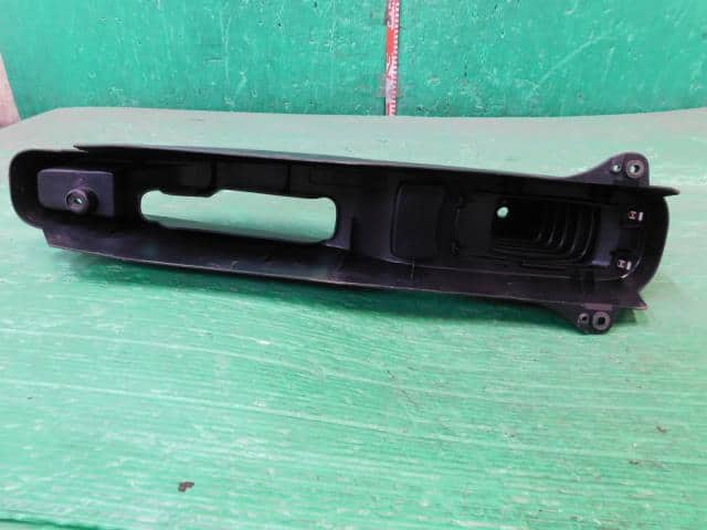 Console Box DAIHATSU Hijet 2018 EBD-S510P — photo 2