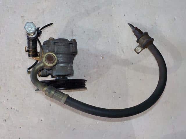 Power Steering Pump MITSUBISHI Pajero Mini 1998 E-H51A — photo 2