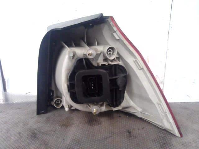 Left Tail Light VOLKSWAGEN Golf 2006 GH-1KBLX — photo 2