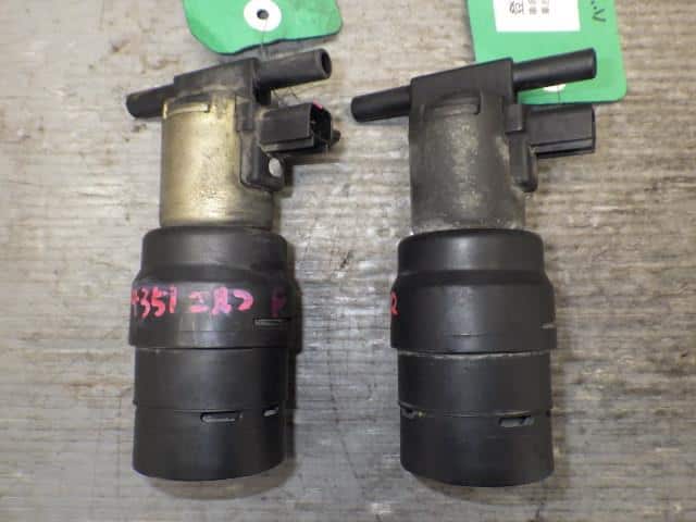 Electrical Component ISUZU 2005 PB-NKR81A 8973285760 — photo 1
