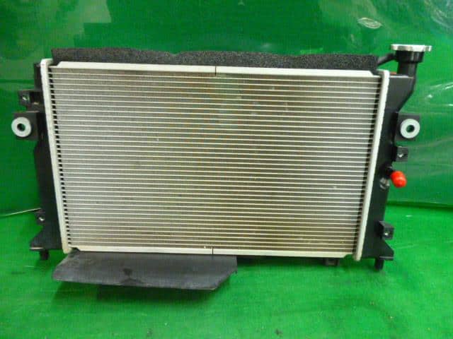 Radiator SUZUKI Carry 2014 EBD-DA16T 1770082M00 — photo 1