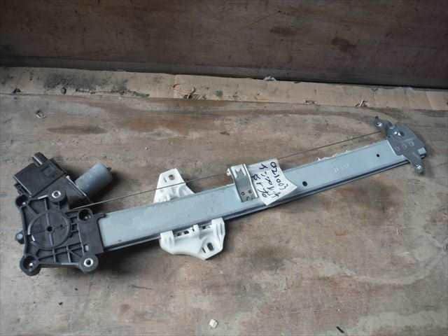 Front Right Door Regulator SUBARU Impreza 2018 DBA-GK3 — photo 4