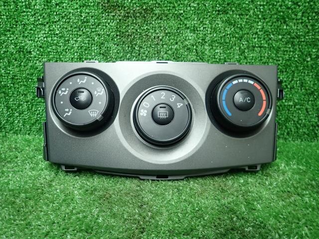 A/C Control Panel TOYOTA Corolla Axio 2007 DBA-NZE141 — photo 1
