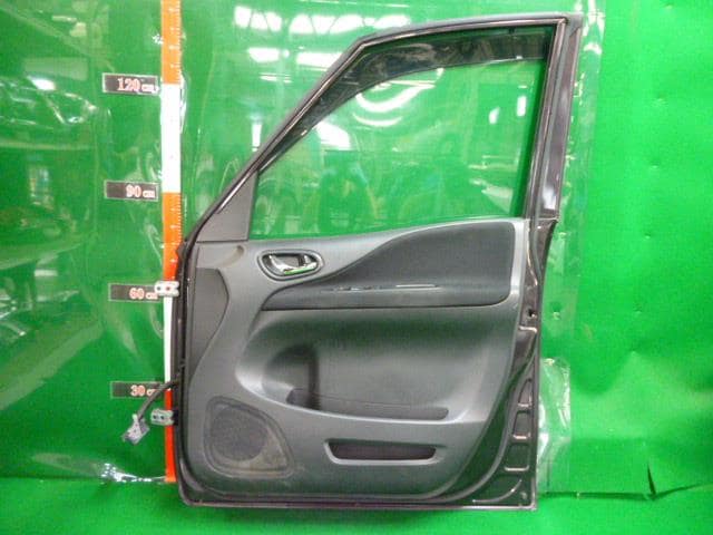 Front Right Door Assembly NISSAN Serena 2013 DAA-HFC26 — photo 2