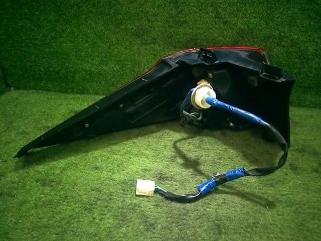 Right Tail Light NISSAN Lafesta 2011 DBA-CWEAWN 26550HA00F — photo 2