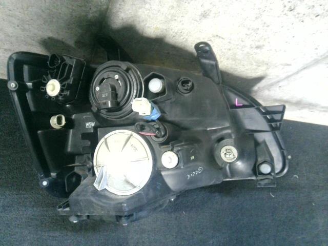 Left Headlight TOYOTA Noah 2003 TA-AZR65 — photo 2
