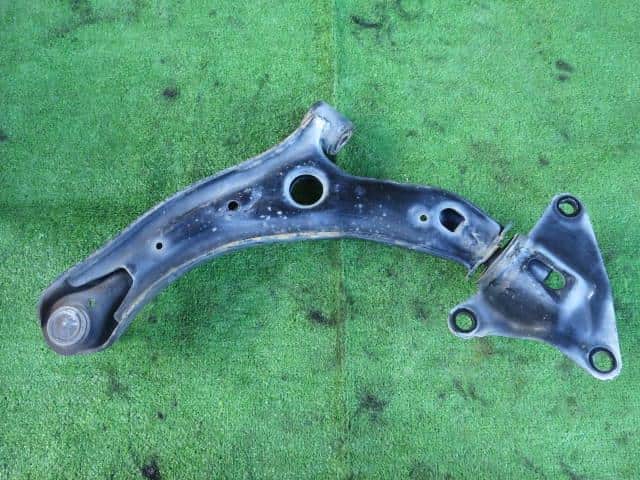 Front Right Lower Control Arm HONDA Freed 2009 DBA-GB3 — photo 2