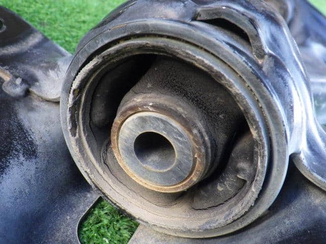 Front Right Lower Control Arm HONDA Freed 2009 DBA-GB3 — photo 4
