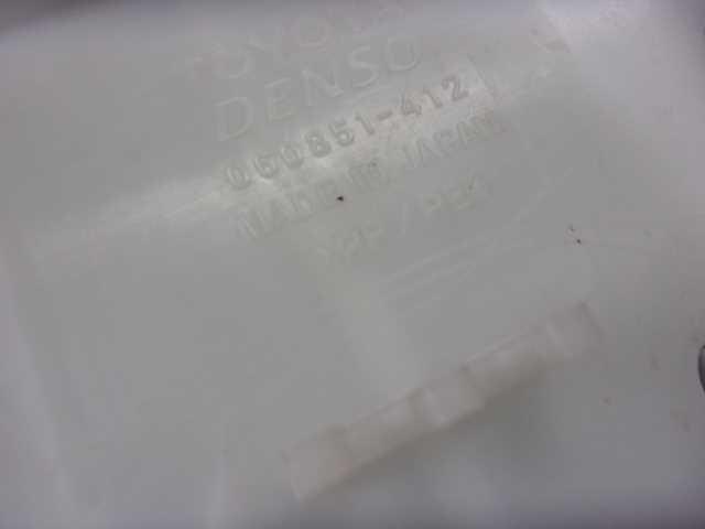 Windshield Washer Tank TOYOTA Corolla Fielder 2013 DBA-NZE164 — photo 4