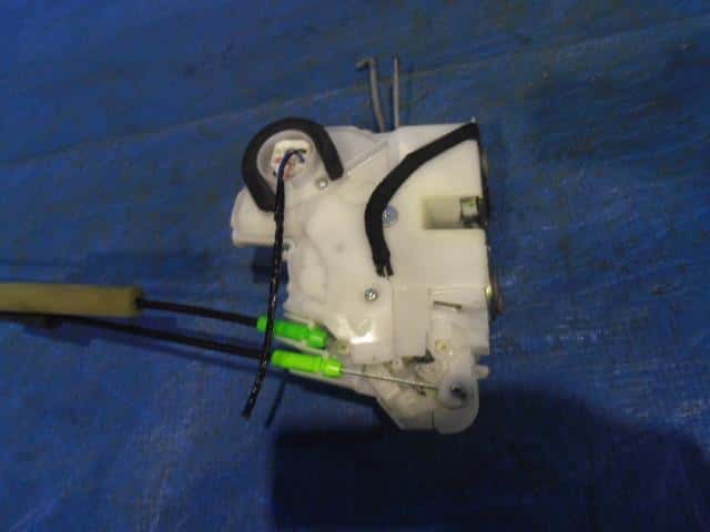 Door Lock Solenoid SUZUKI Alto 2017 HBD-HA36V 8220174P03 — photo 2