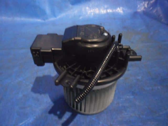 Blower Motor SUZUKI Alto 2017 HBD-HA36V 7415074P10 — photo 1
