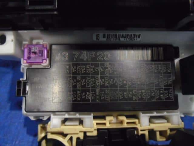 Fuse Box SUZUKI Alto 2017 HBD-HA36V 3677574P13 — photo 3