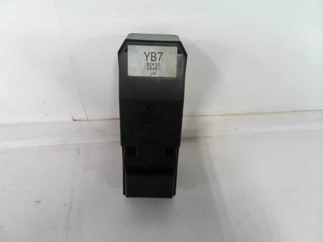 Power Window Switch SUZUKI Lapin 2008 DBA-HE22S 3799082K10 — photo 2