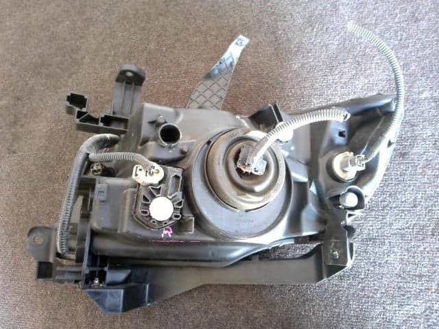 Right Headlight HONDA Mobilio Spike 2007 DBA-GK2 — photo 3