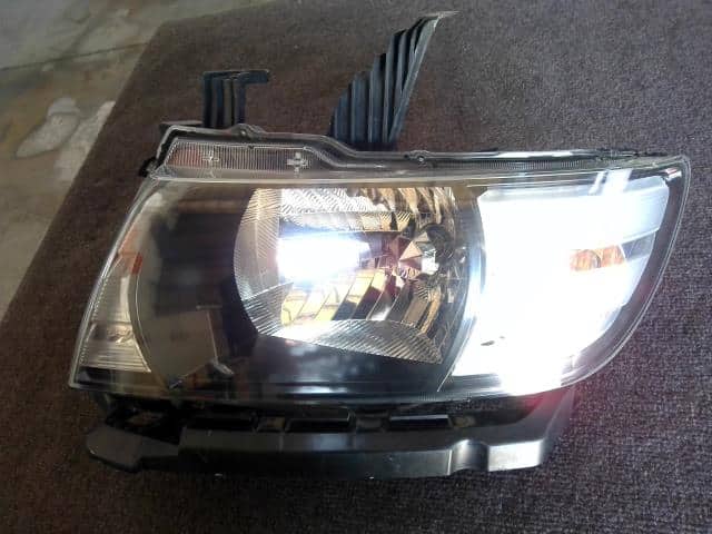 Left Headlight HONDA Mobilio Spike 2007 DBA-GK2 — photo 1