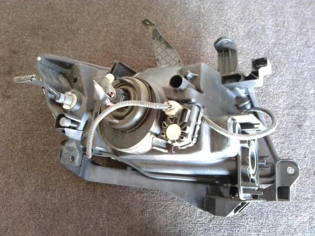 Left Headlight HONDA Mobilio Spike 2007 DBA-GK2 — photo 4