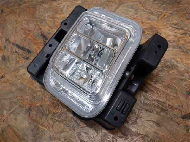 Right Fog Light HONDA Step Wagon 2007 DBA-RG1 — photo 3