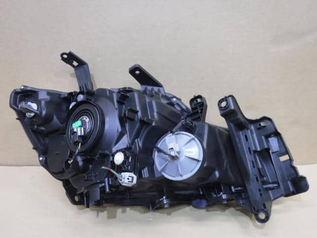 Left Headlight HONDA Step Wagon 2012 DBA-RK2 — photo 2
