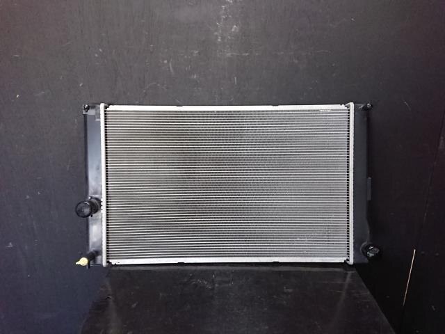 Radiator TOYOTA Prius 2009 DAA-ZVW30 — photo 1