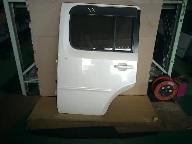 Rear Left Door Assembly NISSAN Cube 2008 DBA-YZ11 — photo 1