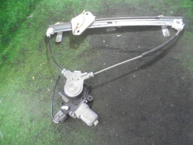 Front Right Door Regulator HONDA Edix 2004 DBA-BE3 — photo 2